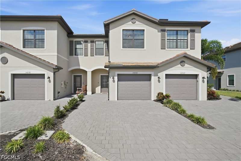 3 bedroom Townhouse at 14260 Pine Lodge Ln, Timber Creek, Fort Myers — photo 1