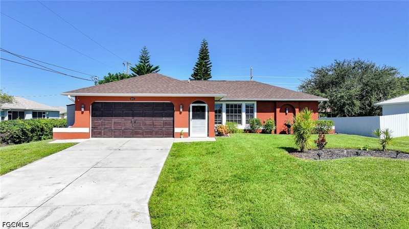 3 bedroom SingleFamilyResidence at 507 SE 8th Ter, Cape Coral, Cape Coral — photo 1