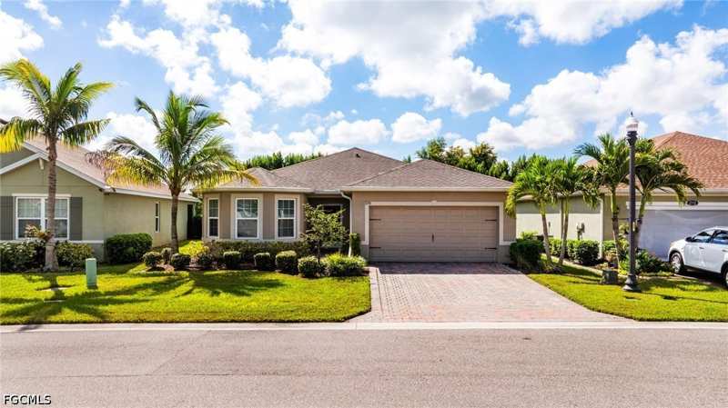 3 bedroom SingleFamilyResidence at 2156 Pigeon Plum Way, Magnolia Landing, North Fort Myers — photo 1