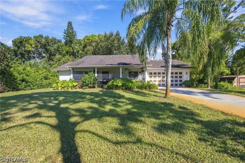 2 bedroom SingleFamilyResidence at 18401 Huckleberry Rd, San Carlos Park, Fort Myers — photo 1