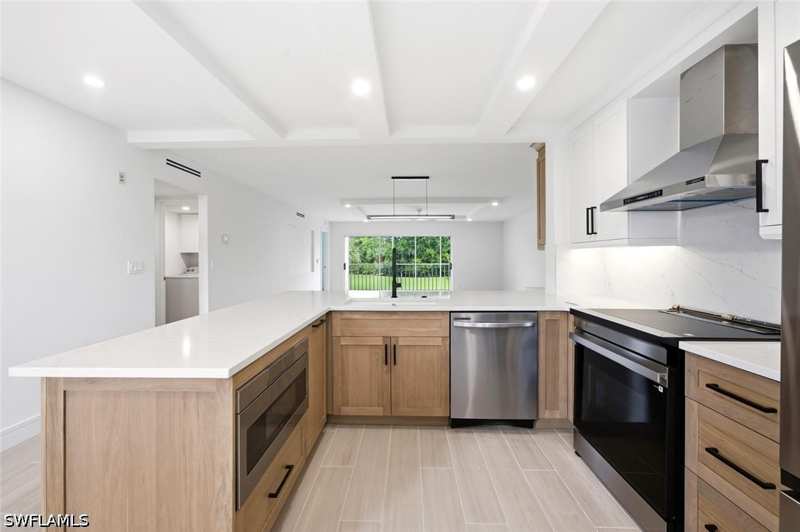 2 bedroom Condominium at 6985 Dennis Cir 204, Chatham Square, Naples — photo 1