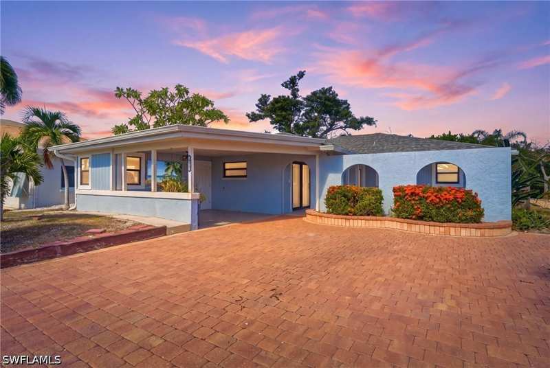 3 bedroom SingleFamilyResidence at 435 Donora Blvd, Shell Mound Park, Fort Myers Beach — photo 1