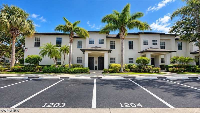 2 bedroom Townhouse at 9063 Gervais Cir 1204, The Vistas, Naples — photo 1