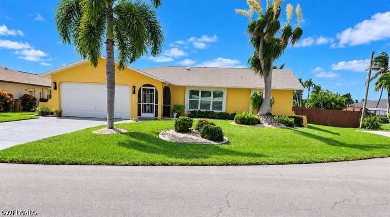 4 bedroom SingleFamilyResidence at 5214 Willow Ct, Cape Coral, Cape Coral — photo 1