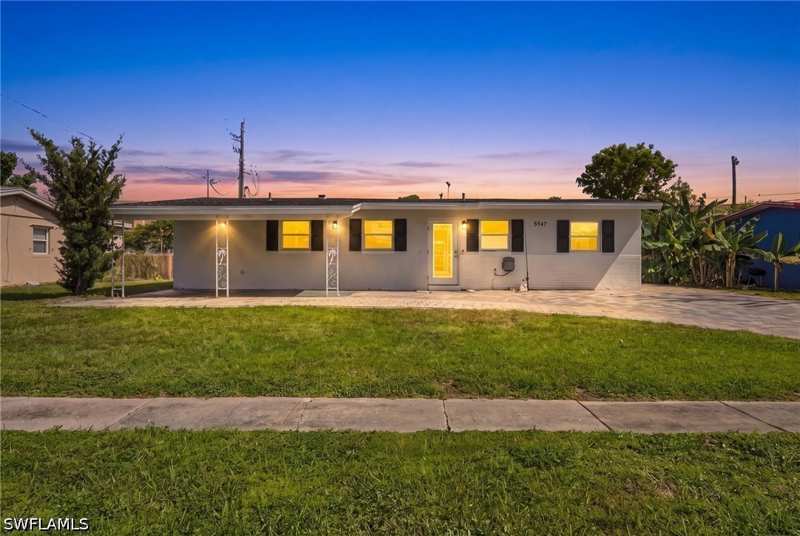 3 bedroom SingleFamilyResidence at 3547 Royal Palm Ave, Fort Myers, Fort Myers — photo 1