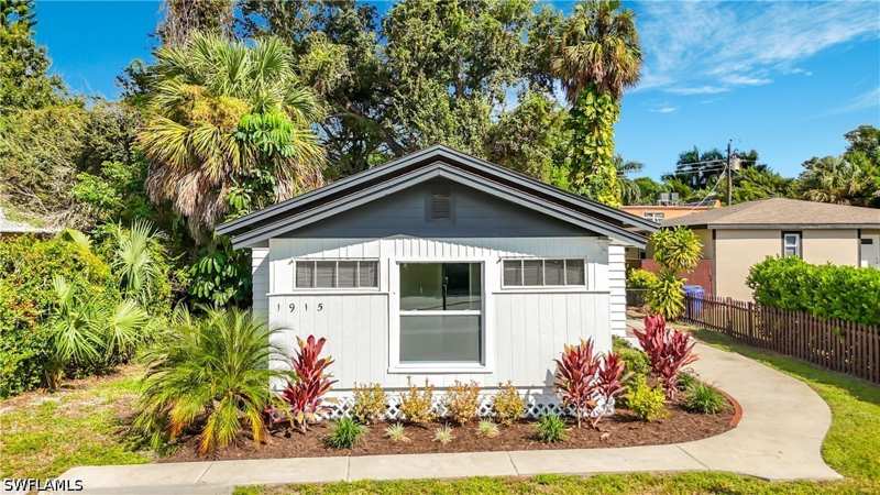3 bedroom SingleFamilyResidence at 1915 Hill Ave, Fort Myers, Fort Myers — photo 1