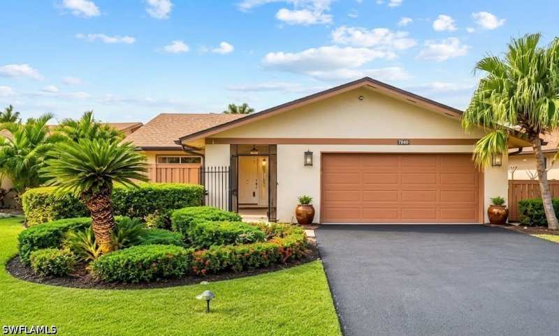 3 bedroom SingleFamilyResidence at 6450 Royal Woods Dr, Royal Woods, Fort Myers — photo 1