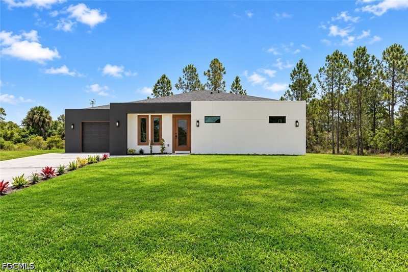 3 bedroom SingleFamilyResidence at 1247 Edna St E, Lehigh Acres, Lehigh Acres — photo 1
