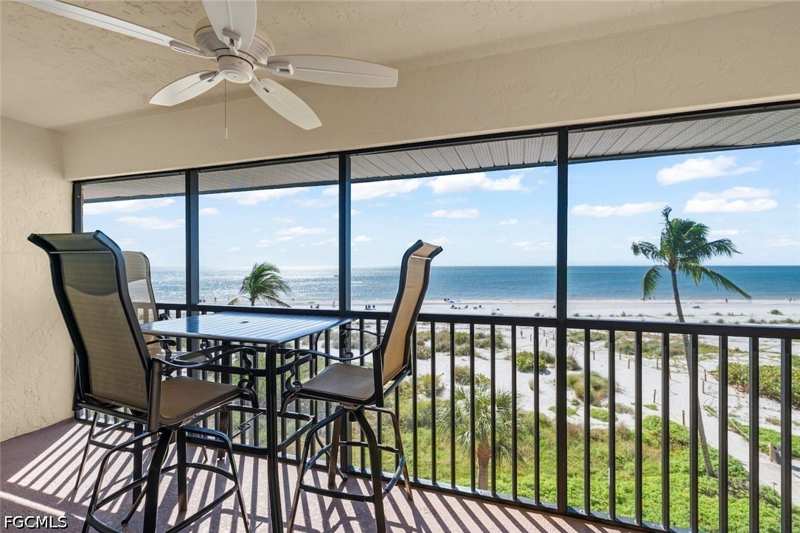 1 bedroom Condominium at 2230 Camino Del Mar Dr 3X4, Oceans Reach Condo, Sanibel — photo 1