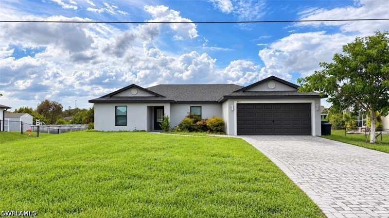 3 bedroom SingleFamilyResidence at 824 Rocaille Ave, Mirror Lakes, Fort Myers — photo 1