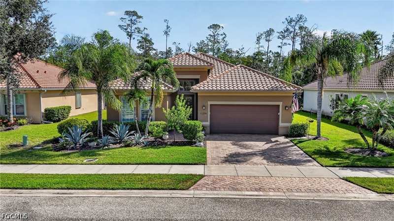 2 bedroom SingleFamilyResidence at 11279 Lithgow Ln, Bridgetown, Fort Myers — photo 1