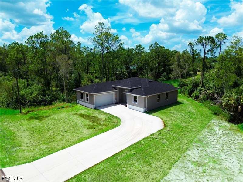 3 bedroom SingleFamilyResidence at 529 Knapp St, Lehigh Acres, Lehigh Acres — photo 1