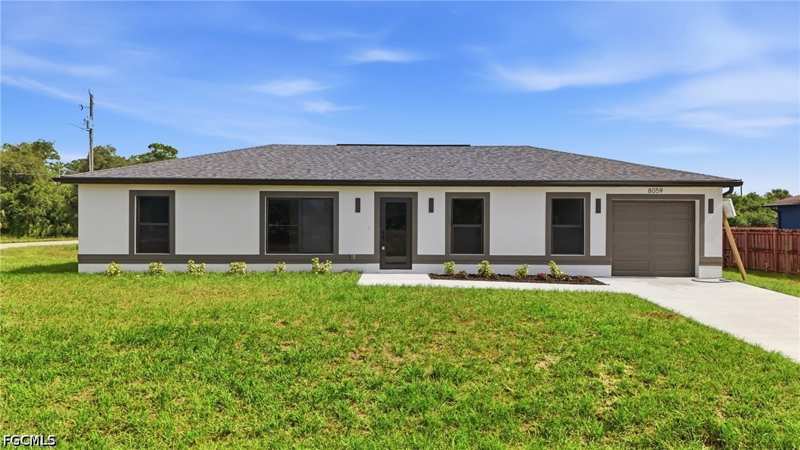 3 bedroom SingleFamilyResidence at 8059 Buttercup Cir, Port Labelle, Labelle — photo 1