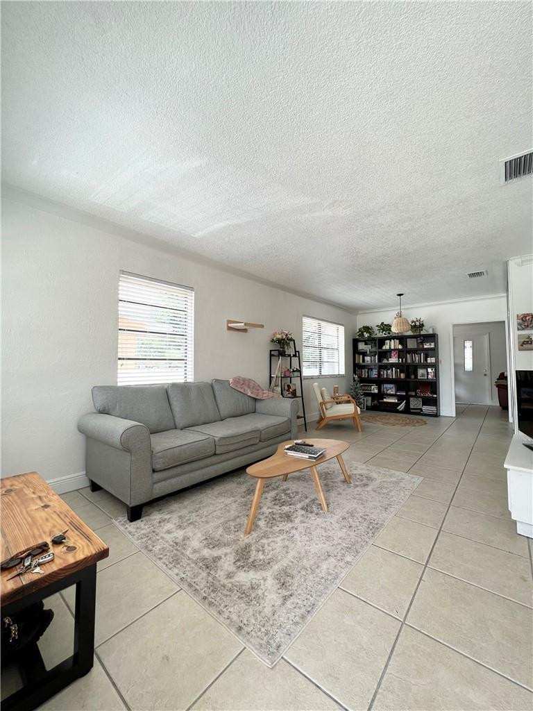 4 bedroom SingleFamilyResidence at 225 E 41st Street, Churchill Downs Resub, Hialeah — photo 1