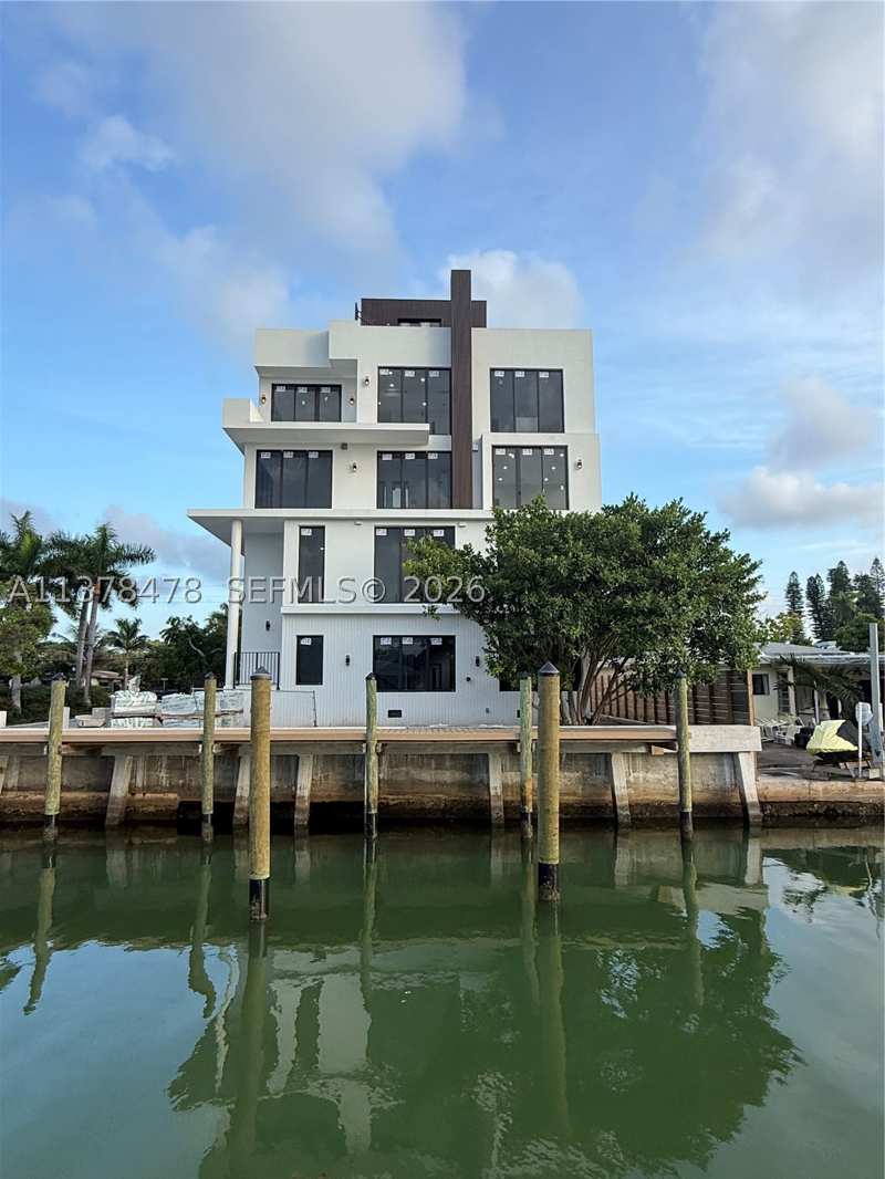 4 bedroom Townhouse at 7300 Trouville Esplanade 3, Normandy Waterway Sub, Miami Beach — photo 1
