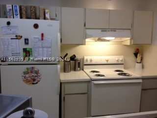 2 bedroom Condominium at 8160 Geneva Ct 206, Las Vistas At Doral Condo, Doral — photo 1