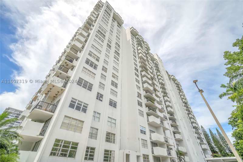 2 bedroom Condominium at 2780 NE 183rd St 1601, Commodore Plaza Condo, Aventura — photo 1