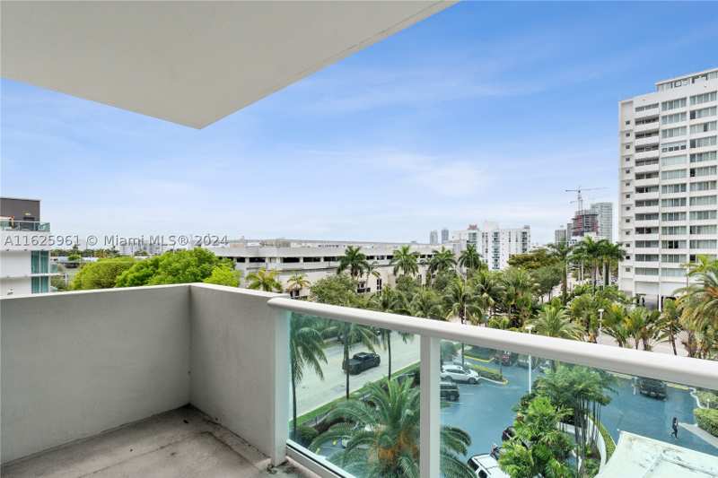 1 bedroom Condominium at 1200 West Ave 515, Mirador 1200 Condo, Miami Beach — photo 1