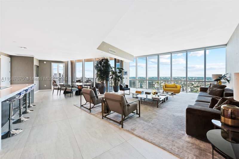 4 bedroom Condominium at 851 NE 1st Ave Ph 5112, Paramount Miami Worldcent, Miami — photo 1