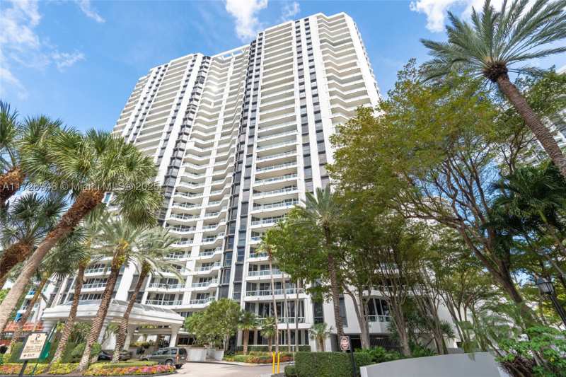 3 bedroom Condominium at 21205 Yacht Club Dr 805, North Tower At The Point, Aventura — photo 1