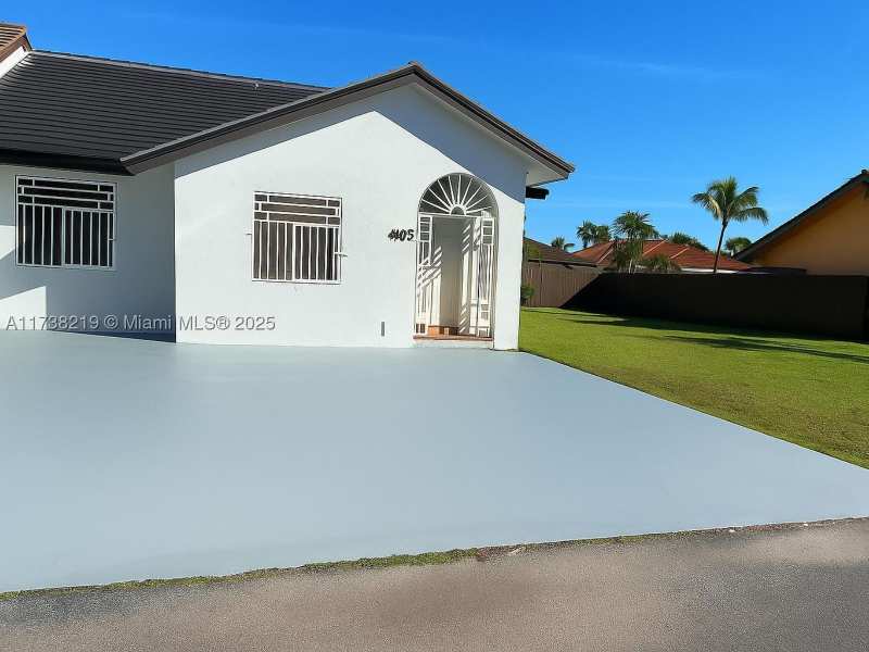3 bedroom Townhouse at 4903 SW 144th Ct -, Bird Lakes Townhouse Sec, Miami — photo 1