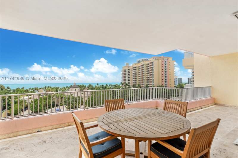 4 bedroom Condominium at 785 Crandon Blvd 705/805, Club Tower Two Condo, Key Biscayne — photo 1