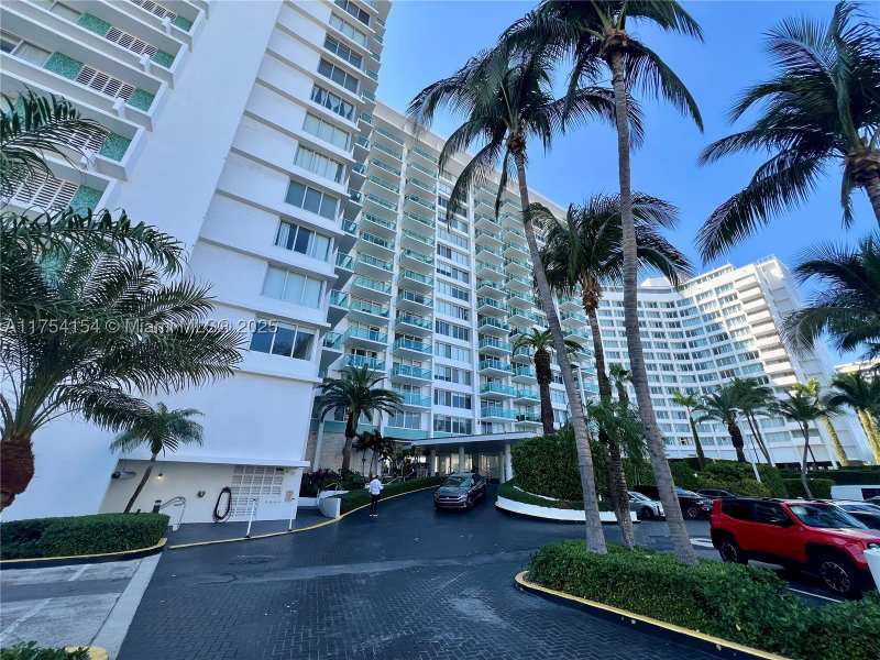 1 bedroom Condominium at 1000 West Ave 908, Mirador 1000 Condo, Miami Beach — photo 1