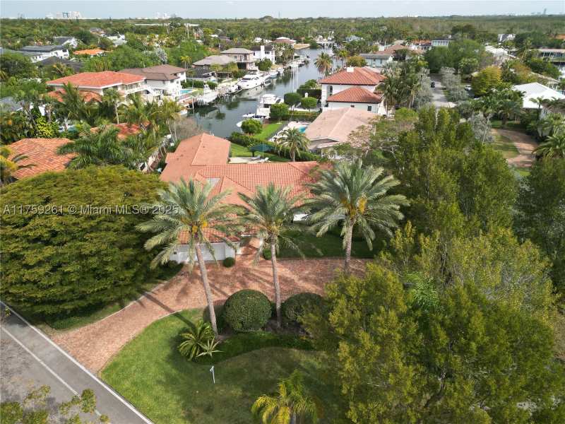 5 bedroom SingleFamilyResidence at 1117 Bella Vista Ave, Coral Bay Sec D, Coral Gables — photo 1
