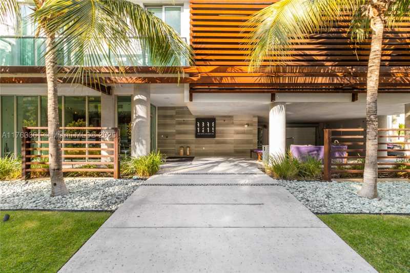 1 bedroom Condominium at 1215 West Ave 203, Bay View Sub, Miami Beach — photo 1