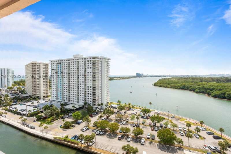 1 bedroom Condominium at 400 Kings Point Dr 1607, Coastal Towers Condo, Sunny Isles Beach — photo 1