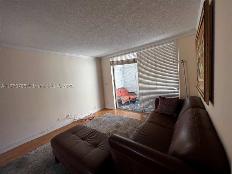 2 bedroom Condominium at 447 NE 195th St 309, Royal Oaks Condo, Miami — photo 1