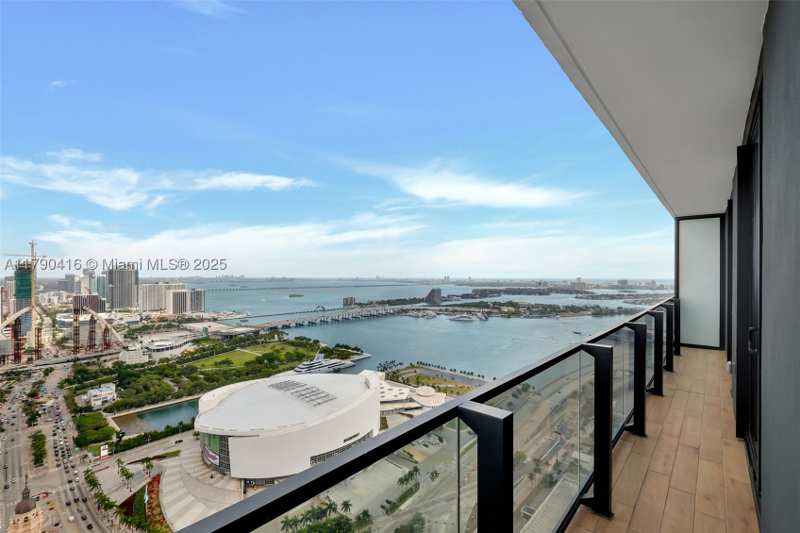 3 bedroom Condominium at 398 NE 5th St 3901, Map Of Miami Dade Co. FL., Miami — photo 1