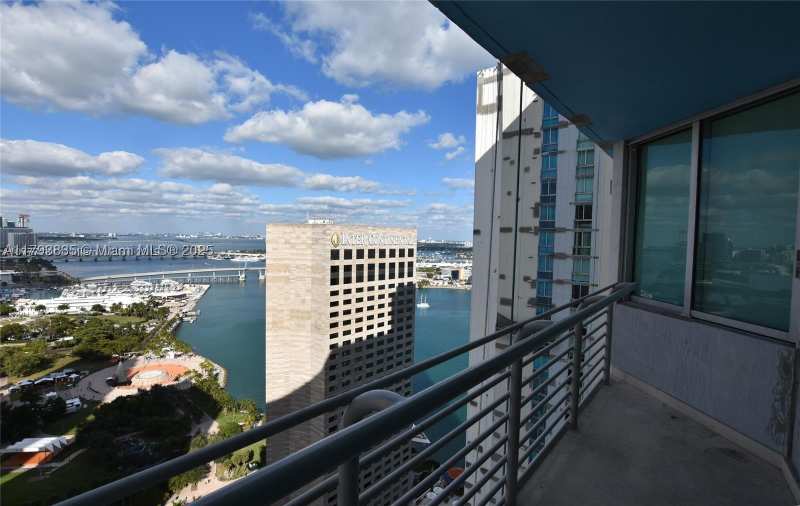 2 bedroom Condominium at 325 S Biscayne Blvd 3822, One Miami West Condo, Miami — photo 1