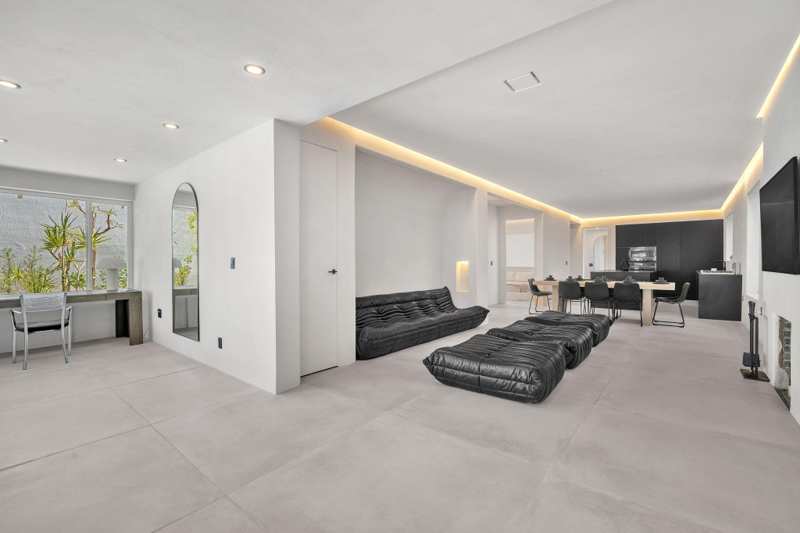 4 bedroom SingleFamilyResidence at 120 NE 25th Street, Park Place, Miami — photo 1