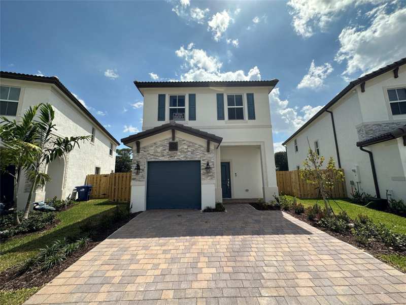 3 bedroom SingleFamilyResidence at 2437 NW 131st Circle, Westview, Miami — photo 1