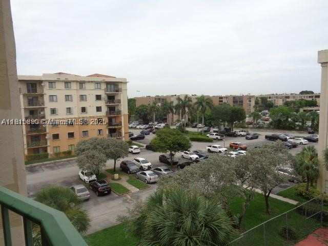 1 bedroom Condominium at 9320 Fontainebleau Blvd 503, Fontainbleau Boulevard, Miami — photo 1