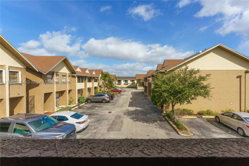 2 bedroom Condominium at 5314 W 26th Ave 105, West View Lake Townhomes, Hialeah — photo 1