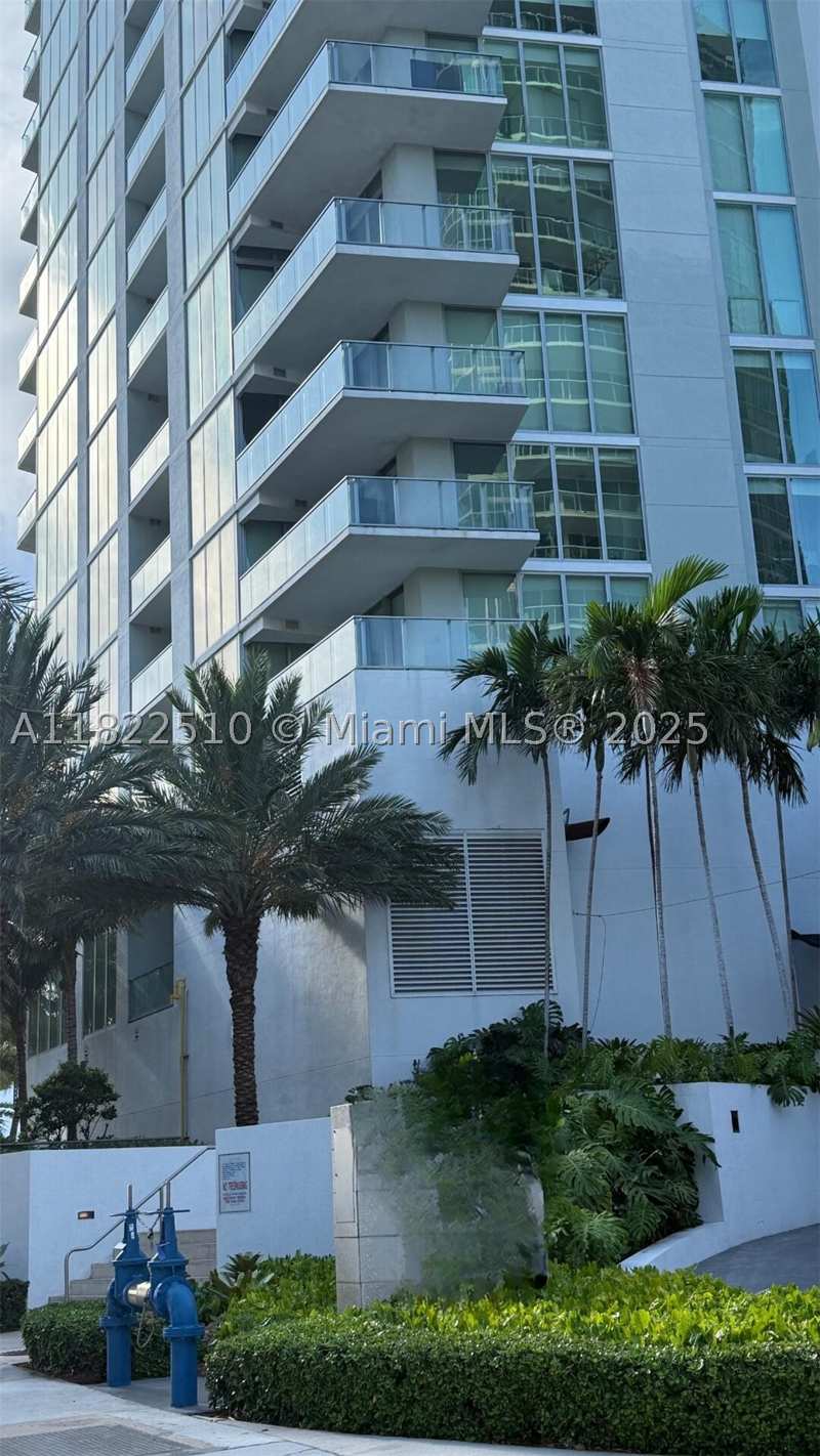 3 bedroom Condominium at 2900 NE 7th Ave 1407, Biscayne Beach Condo, Miami — photo 1