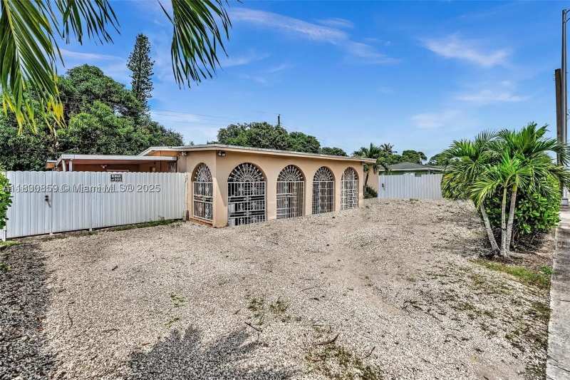 4 bedroom SingleFamilyResidence at 12840 NW 22nd Ave, Golf Estates, Miami — photo 1