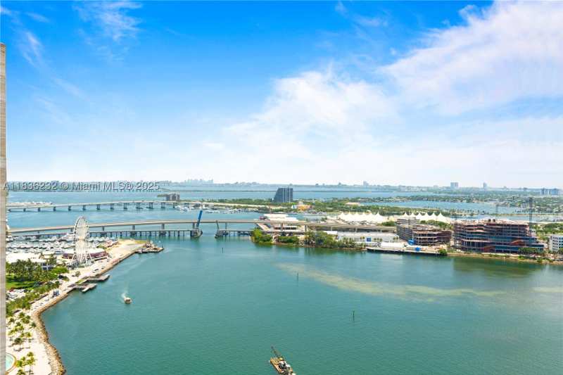 1 bedroom Condominium at 335 S Biscayne Blvd 3410, One Miami East Condo, Miami — photo 1