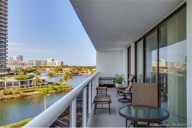 2 bedroom Condominium at 20515 E Country Club Dr 1449, Waterview Condo, Aventura — photo 1