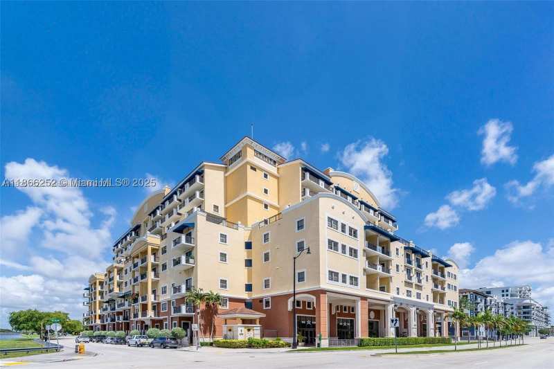 2 bedroom Condominium at 8395 SW 73rd Ave 509, Colonnade At Dadeland SW, Miami — photo 1