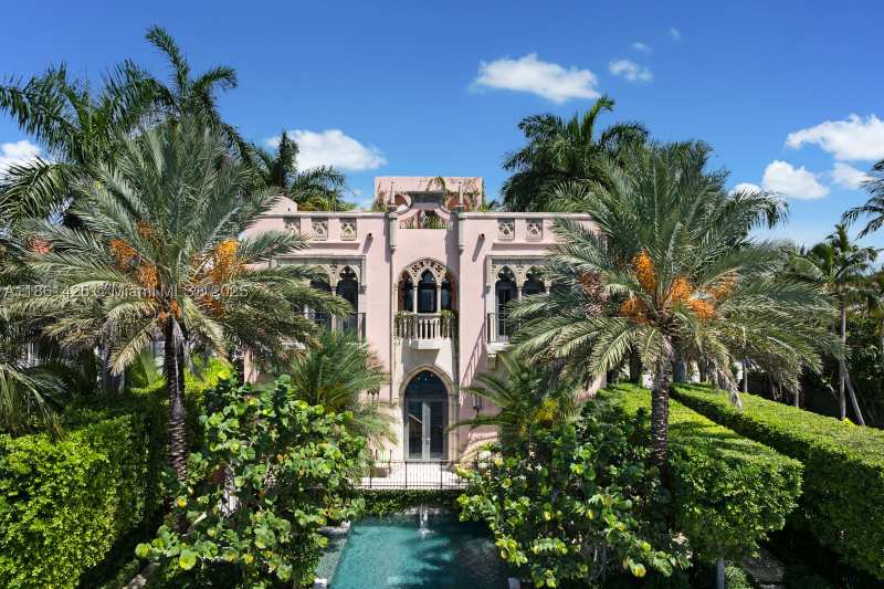5 bedroom SingleFamilyResidence at 1840 S Bayshore Ln, Tenzer Plat, Miami — photo 1