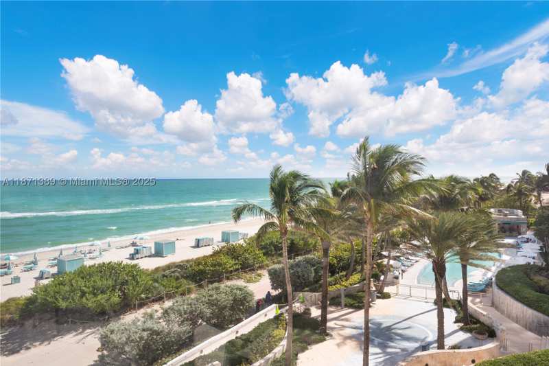 1 bedroom Condominium at 6801 Collins Ave 418 (deed 407), Central Carillon Beach Co, Miami Beach — photo 1