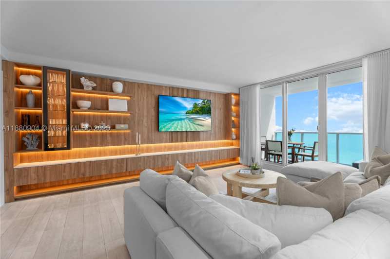 3 bedroom Condominium at 2301 Collins Ave 1523-24, Roney Palace Condo, Miami Beach — photo 1