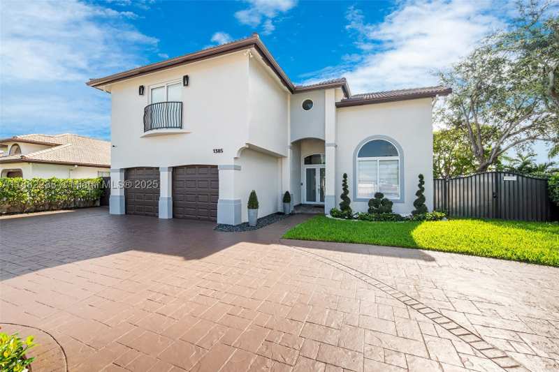 5 bedroom SingleFamilyResidence at 1385 SW 143rd Ct, West Dade Land Sub, Miami — photo 1