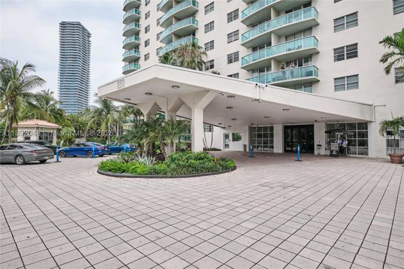 1 bedroom Condominium at 19370 Collins Ave 407, Ocean Reserve Condo, Sunny Isles Beach — photo 1
