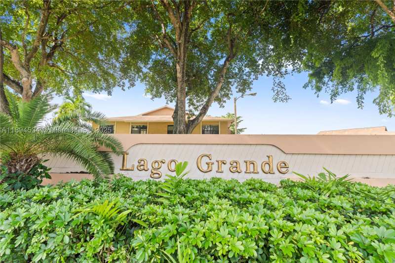 4 bedroom Townhouse at 2450 W 67th Pl 13-12, Lago Grande Four-A Condo, Hialeah — photo 1