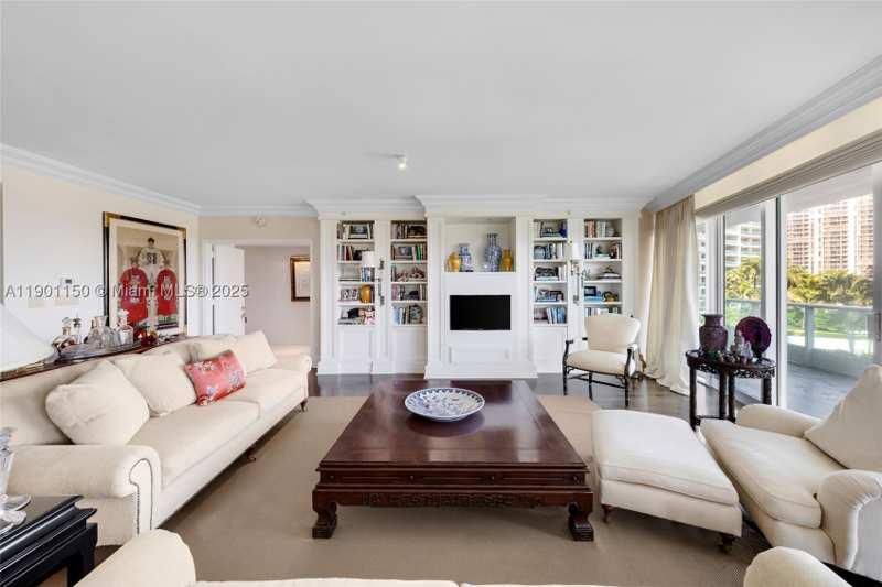 2 bedroom Condominium at 19955 NE 38th Ct 705, Towers Of Porto Vita-Sout, Aventura — photo 1