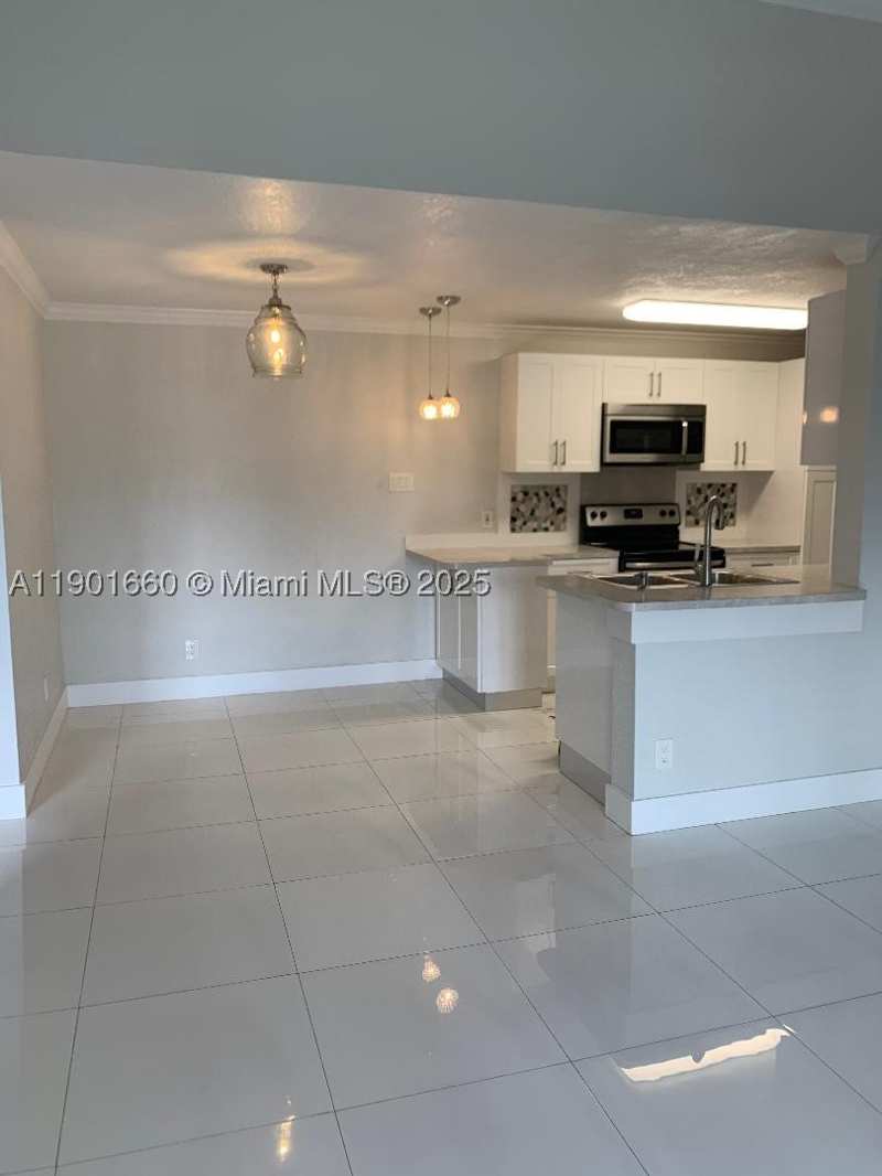 1 bedroom Condominium at 10370 SW 150th Ct 9202, Coral Club Garden Villas, Miami — photo 1